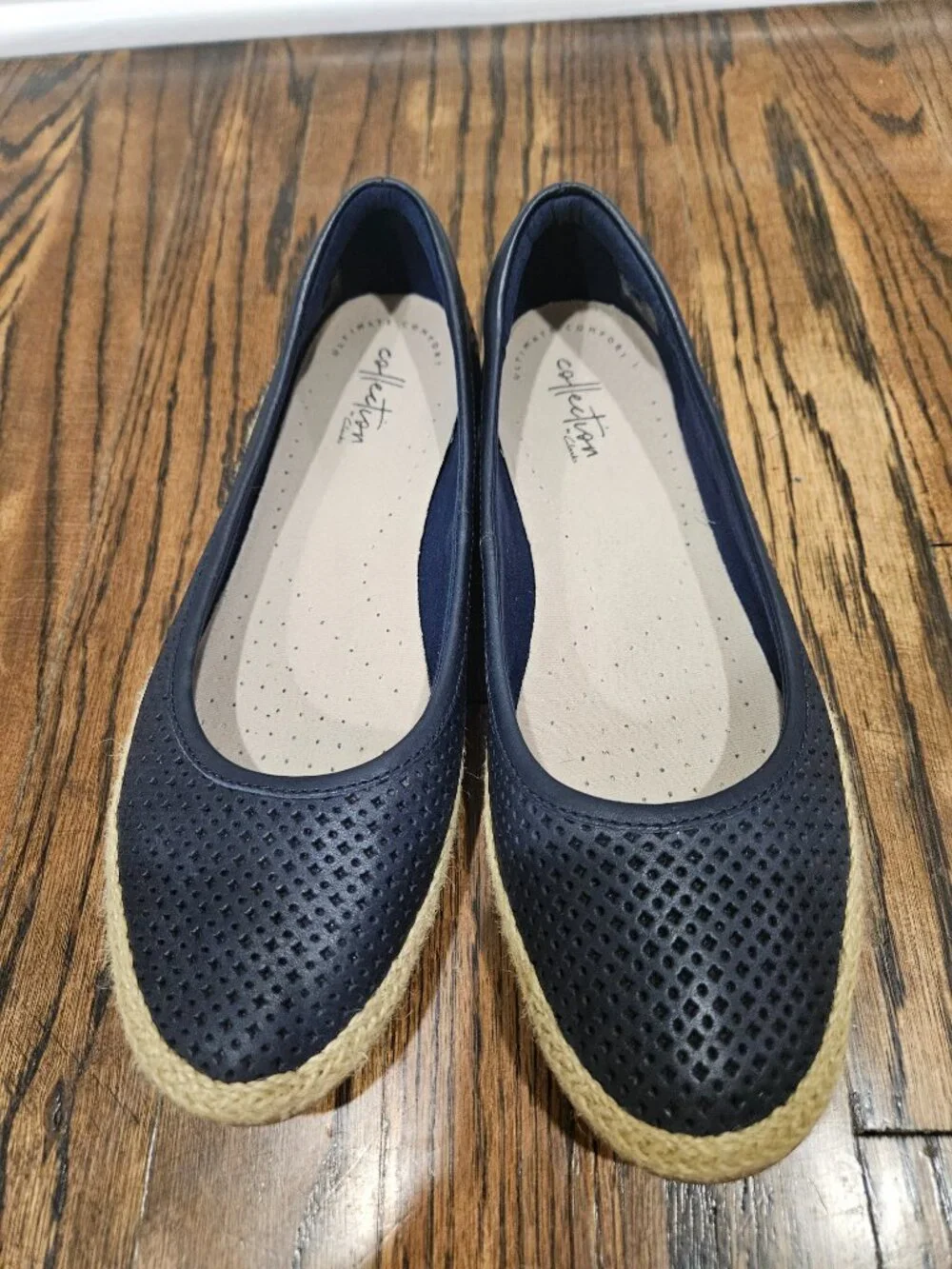 Women's Elaina Ruby Slip On - Ultimate Comfort Collection - Size 9M - Navy